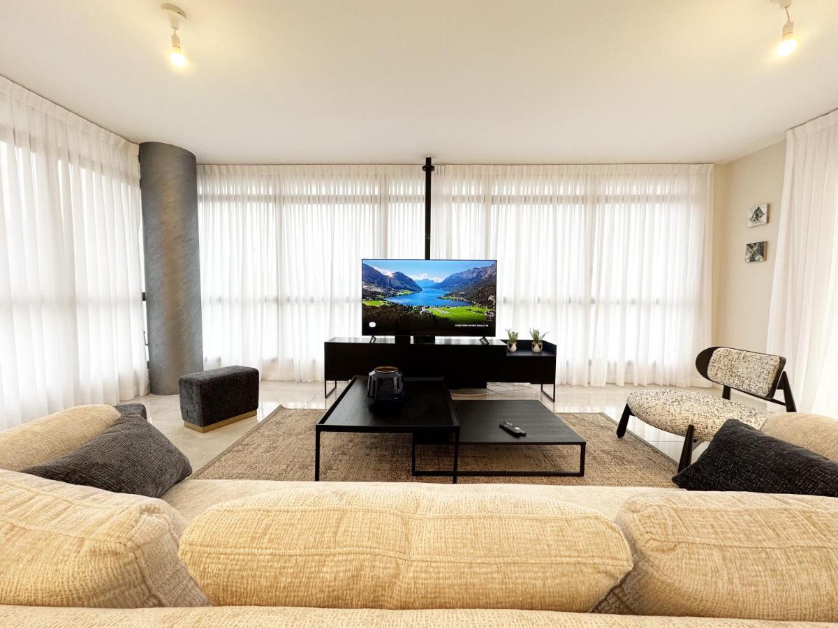 Mini Penthouse Near The Beach Netanya Bagian luar foto