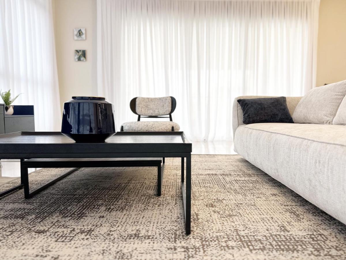Mini Penthouse Near The Beach Netanya Bagian luar foto