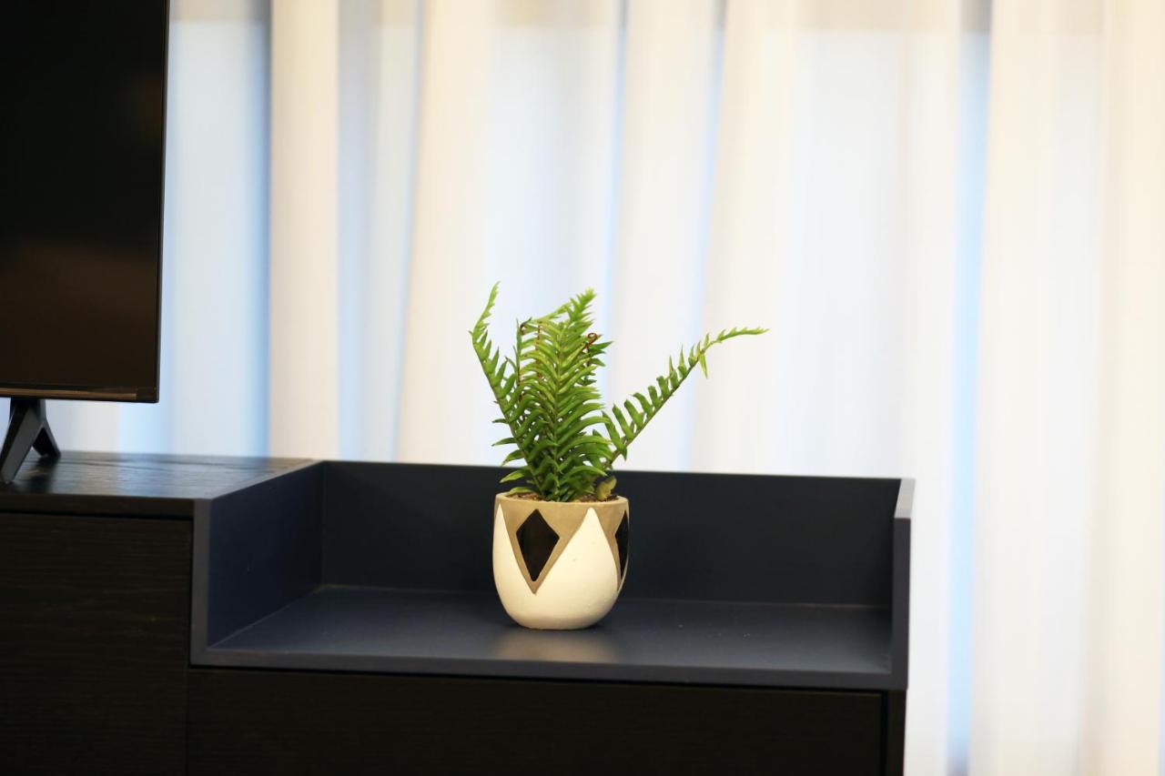 Mini Penthouse Near The Beach Netanya Bagian luar foto