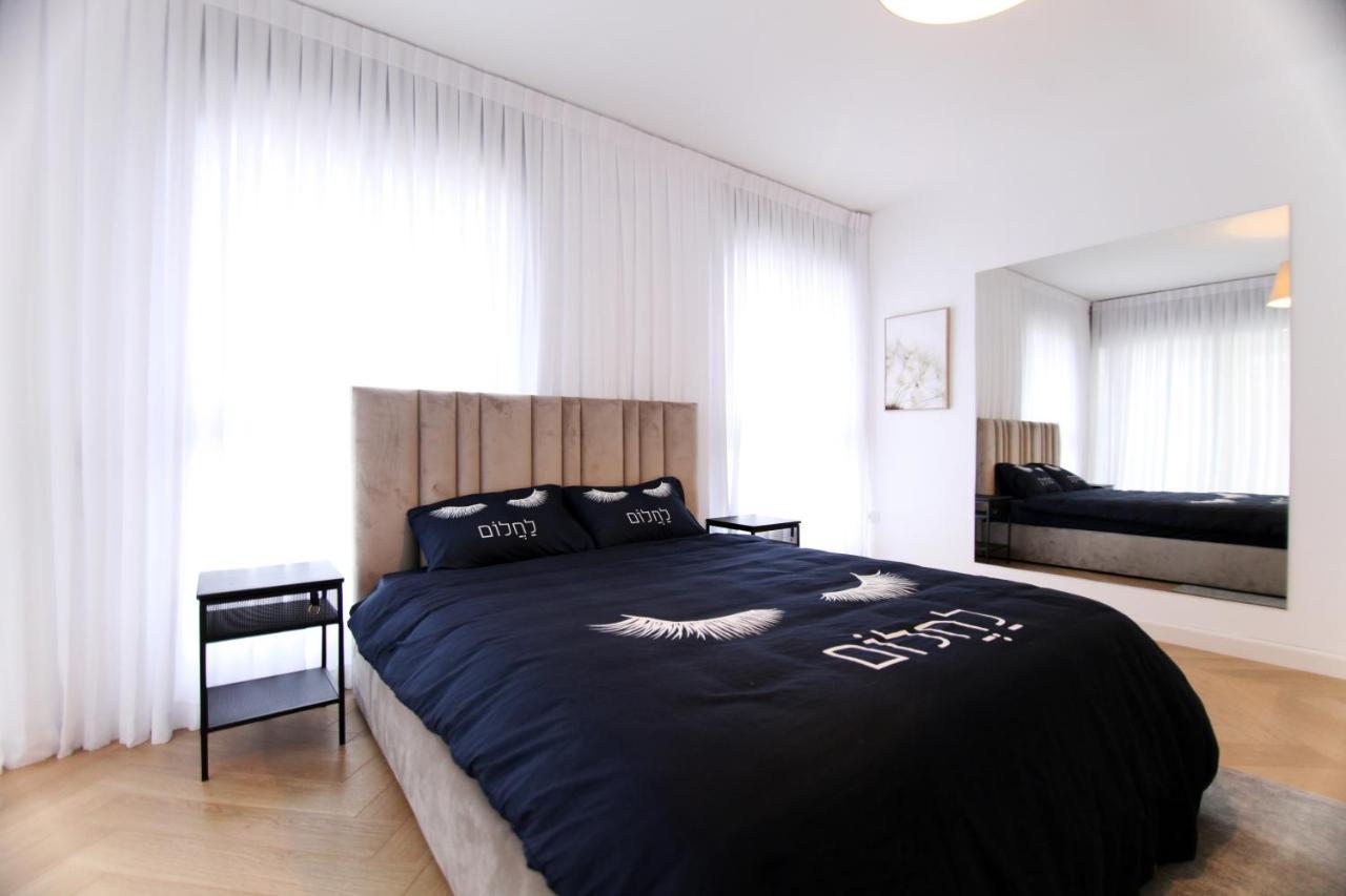 Mini Penthouse Near The Beach Netanya Bagian luar foto