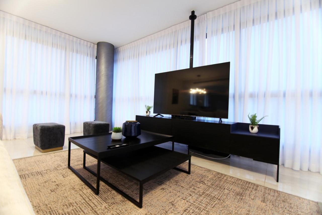 Mini Penthouse Near The Beach Netanya Bagian luar foto