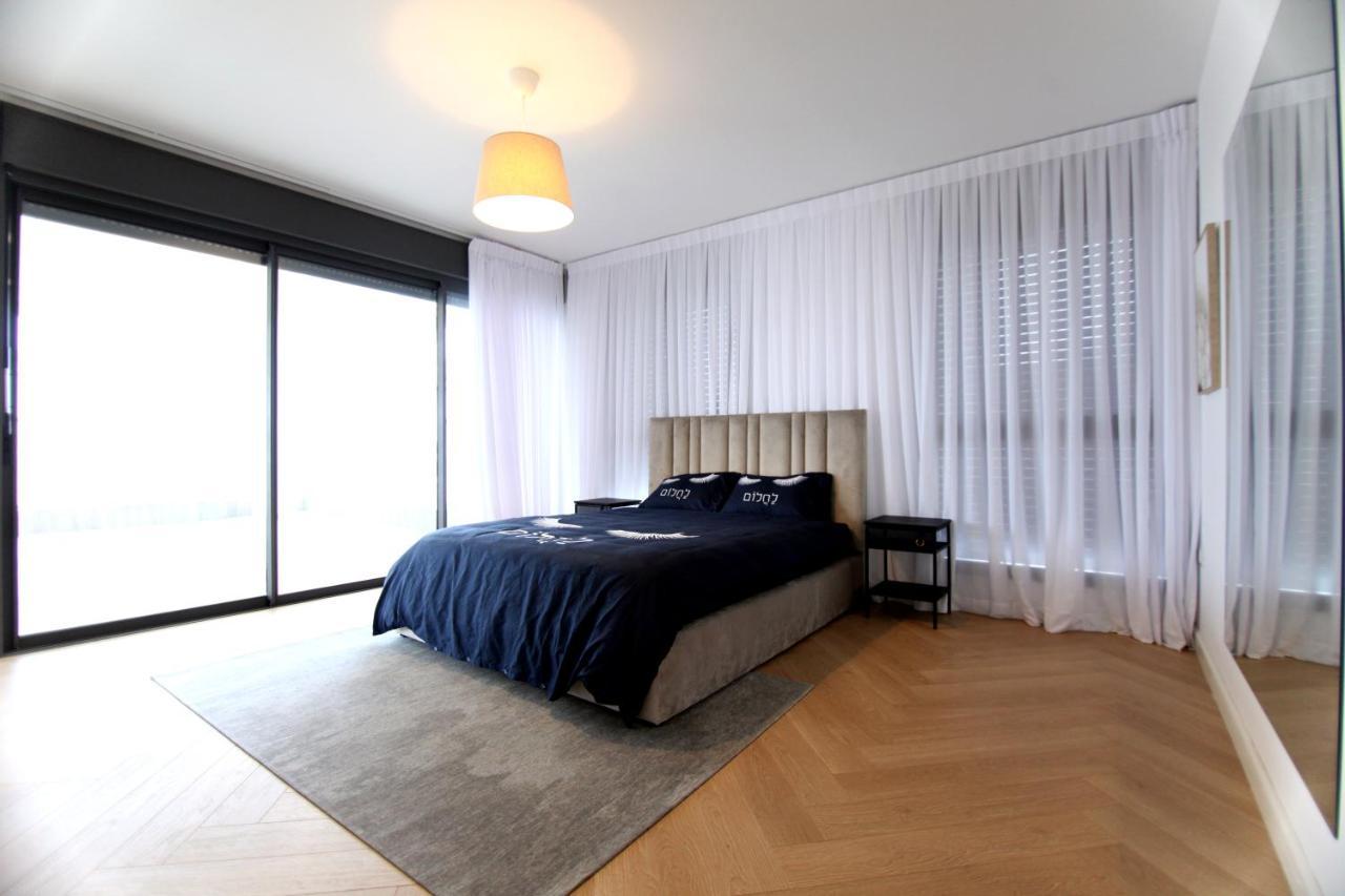 Mini Penthouse Near The Beach Netanya Bagian luar foto